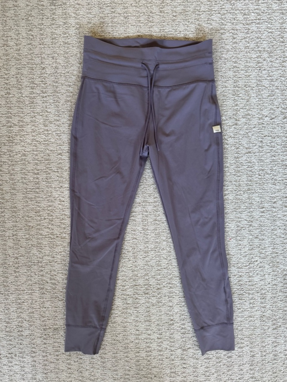 Vuori daily legging NWOT large